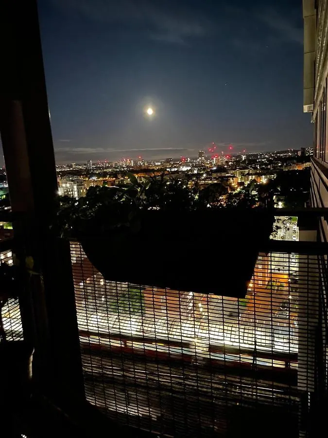 Whitechapel Two Bedroom Luxury Apartment - Free Private Parking - City Views لندن المملكة المتحدة