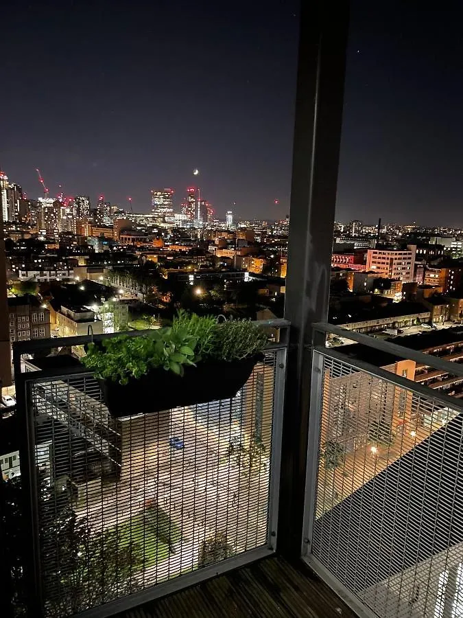 Whitechapel Two Bedroom Luxury Apartment - Free Private Parking - City Views لندن 0*,  المملكة المتحدة