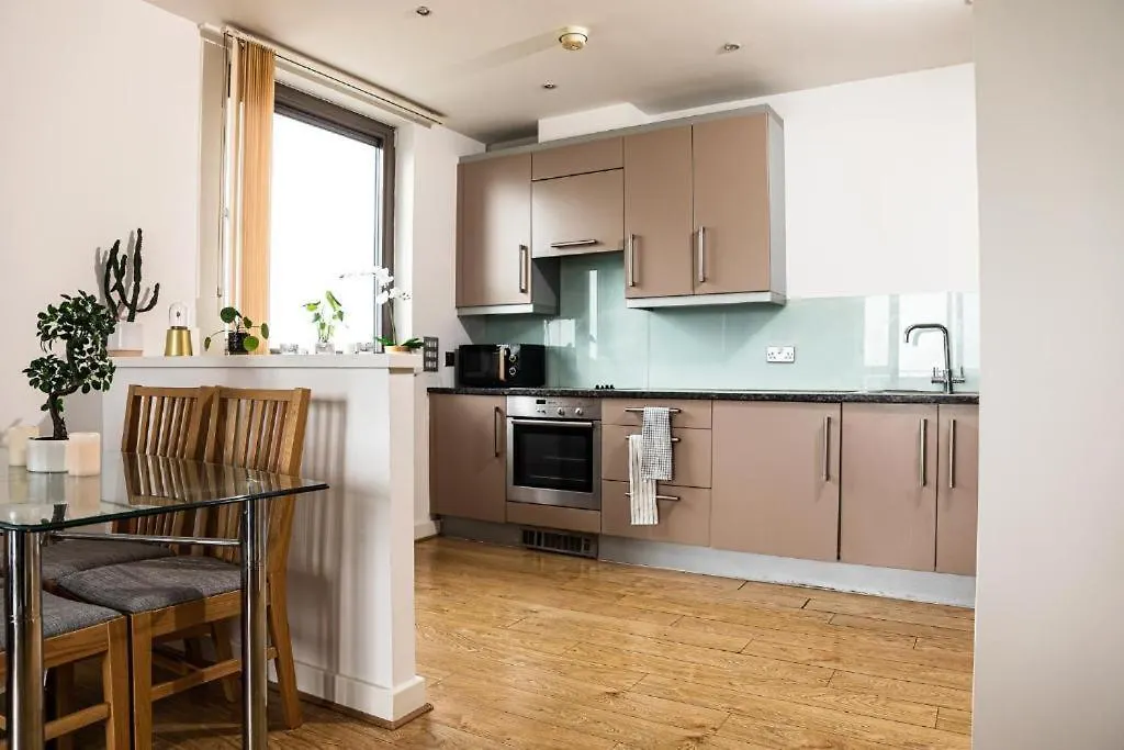 Whitechapel Two Bedroom Luxury Apartment - Free Private Parking - City Views لندن المملكة المتحدة
